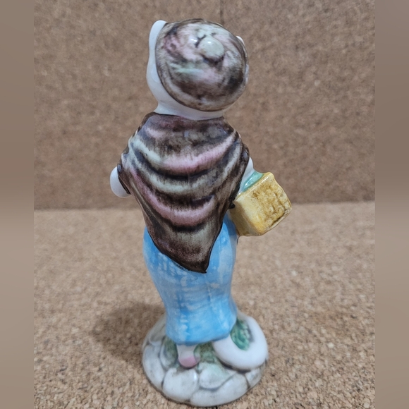 Vintage 1983 Beatrix Potter Susan Cat Figurine Beswick 4.5 inches. - Picture 2 of 6